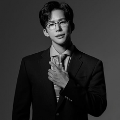 배우 YIDAM